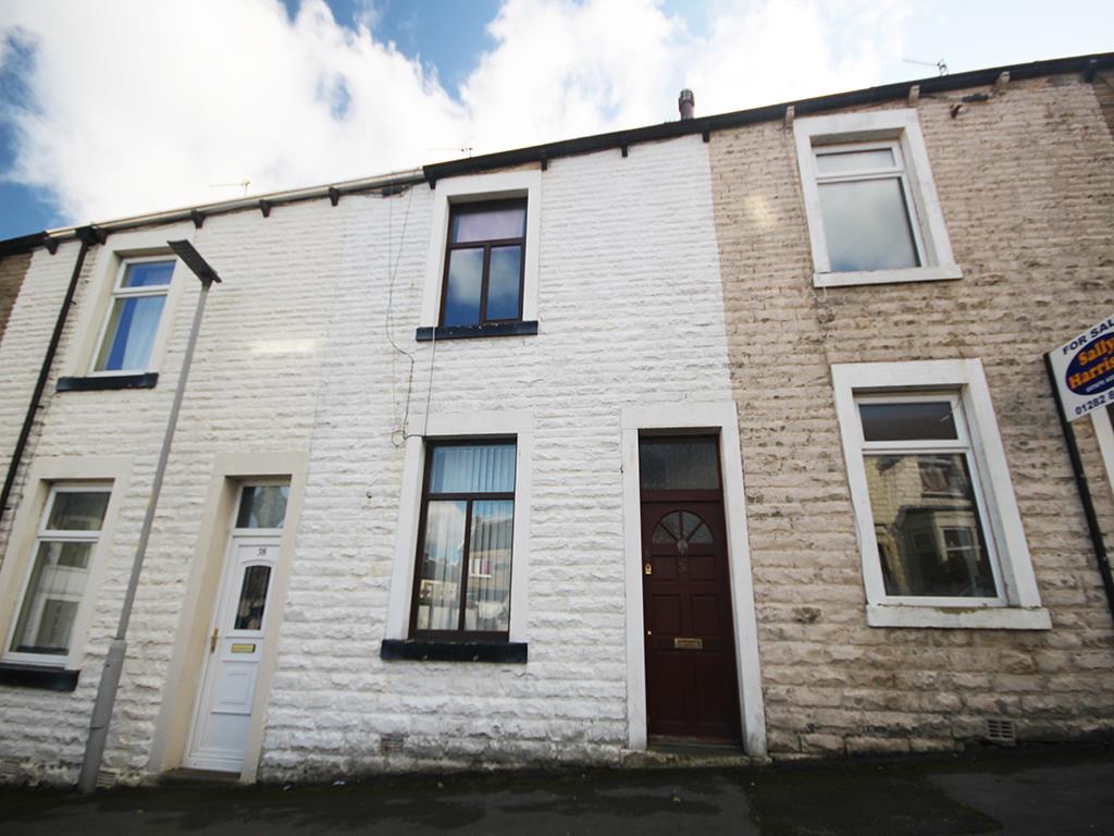 2 bedroom mid terrace house To Let in Barnoldswick - IMG_5437.jpg